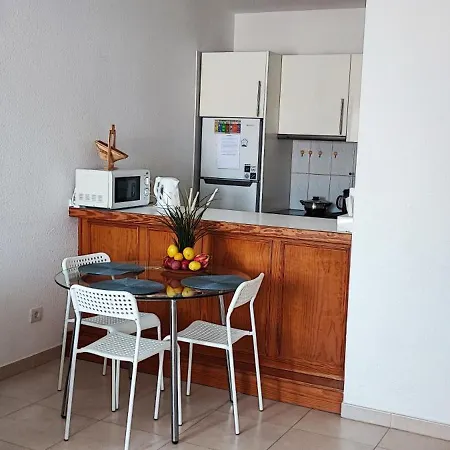 Sun Paradise アパート アデヘ